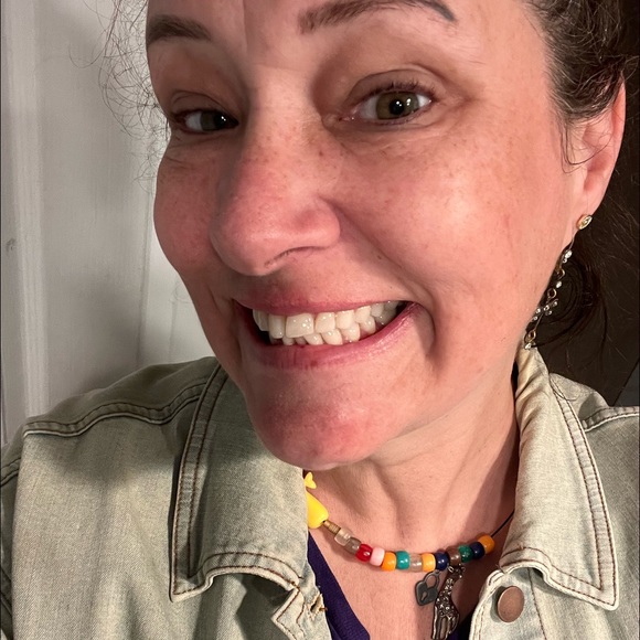 Meet your Posher, Traci - Picture 2 of 2